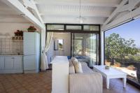 Posedenie v ubytovaní Villa a Marsala con piscina