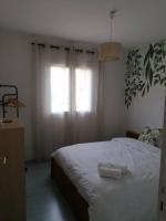 Plan piętra w obiekcie Maison arborée dans le village de Megier