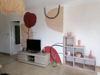 Plan piętra w obiekcie Maison arborée dans le village de Megier