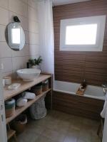 Plan piętra w obiekcie Maison arborée dans le village de Megier