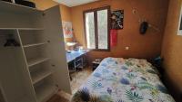 Posteľ alebo postele v izbe v ubytovaní Chambre dans villa