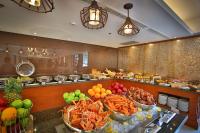 Jídlo v hotelu nebo okolí