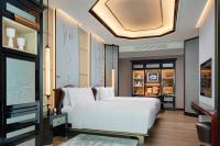 The Ritz-Carlton, Nanjingにあるベッド