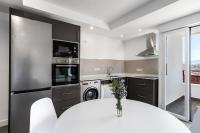 Kuchyň nebo kuchyňský kout v ubytování Sur Suites Palmeras 8
