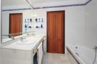 Kúpeľňa v ubytovaní Villa Punta des Port 13 by dracmallorca