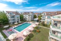 Bazén v ubytování Belek Deluxe Suit nebo v jeho okolí