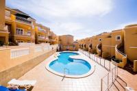 Bazén v ubytovaní Residencial Benimar Licencia Vv alebo v jeho blízkosti