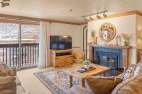 2BR Condo with Amazing Locale Minutes from Slopes main image.