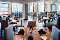 En restaurant eller et andet spisested på Colorado Springs Marriott