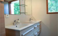 Plan piętra w obiekcie 4 Bedroom Beautiful Home In Garein