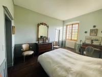 Posteľ alebo postele v izbe v ubytovaní Castle in the beautiful French countryside with all modern comfort