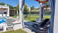 Bazén v ubytování Villa Amoena with Pool and Sauna nebo v jeho okolí