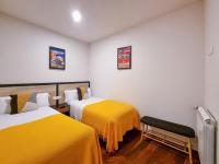Postel nebo postele na pokoji v ubytování San Bartolome Bay - Iberorent Apartments