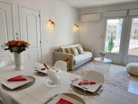 Posteľ alebo postele v izbe v ubytovaní Appartement spacieux 70m2 avec 2 chambres - Terrasse expo sud - Coeur de Cannes