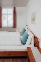 Postel nebo postele na pokoji v ubytování Hotel Krone Gais