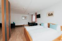 Postel nebo postele na pokoji v ubytování Hotel Krone Gais