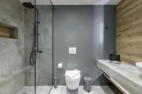 Kúpeľňa v ubytovaní Acropolis Magenta Luxury Suites