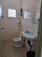 Sweethome Homestay Sandakanにあるバスルーム