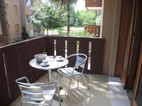 A balcony or terrace at Nice flat with terrace in a great spot - Beahost