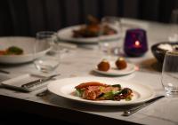 Jídlo v hotelu nebo okolí