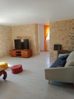 Telewizja i/lub zestaw kina domowego w obiekcie Mas Pied Blanc