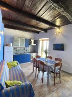 Kuchyňa alebo kuchynka v ubytovaní TROPEA center - unique sea VIEW - Casa dei Coralli