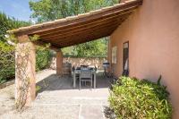 Patio alebo iná vonkajšia časť ubytovania Villa piscine Lou Pitchoun