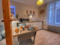 Kuchnia lub aneks kuchenny w obiekcie Studio ZEN hyper centre Cognac