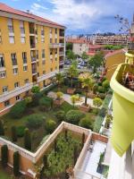 an aerial view of a garden in a building at Une invitation à la détente in Nice