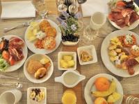 ホテルの敷地内または近くでの食事または食べ物