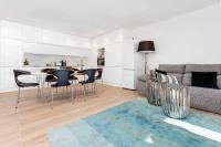 Posedenie v ubytovaní Precioso piso de 3 dormitorios en las Colinas