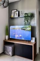 Půdorys ubytování Beautiful Two-Bedroom Seaside Apartment in Premantura