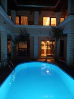 Bazén v ubytovaní Villa Milli with panoramic sea view alebo v jeho blízkosti