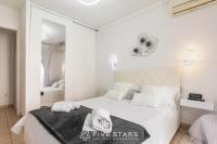 Posteľ alebo postele v izbe v ubytovaní Suite MIAMI Five stars holiday house