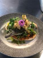 Φαγητό σε αυτό το ξενοδοχείο ή κάπου εκεί κοντά