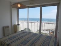 Posteľ alebo postele v izbe v ubytovaní Duplex F3 en bord de plage, 6 couchages, Carnon - Animaux admis, Wifi, parking privé - FR-1-715-19