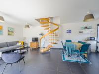 Część wypoczynkowa w obiekcie Maison Angoulins: 6 Pers, Mer à 150m, WIFI, Terrasse, Équipée Bébé - FR-1-535-45
