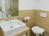 Koupelna v ubytování Madar Café Restaurant zum Fürsten