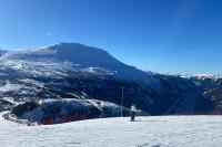 Stor hytte med 4 soverom og panoramautsikt over Tinnsjøen ved Rjukan og Gaustatoppen v zimě