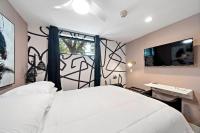 Wanderstay Boutique Hotelにあるベッド