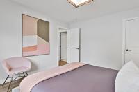 The Alpine Escape by Samsara Resort Top View Downtown 4BR & 3BTHにあるベッド