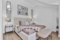 The Alpine Escape by Samsara Resort Top View Downtown 4BR & 3BTHにあるベッド