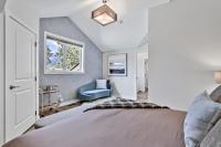 The Alpine Escape by Samsara Resort Top View Downtown 4BR & 3BTHにあるベッド
