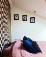 Posteľ alebo postele v izbe v ubytovaní Le carrosse, la diligence, centre Saint Jean de Losne tarif 2pers 1 chambre, tarif 4 pers 2 chambres