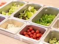 ホテルの敷地内または近くでの食事または食べ物