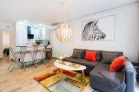 Posezení v ubytování LOS BOLICHES 2ND LINE BEACH APARTMENT