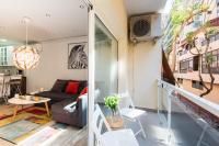 Posezení v ubytování LOS BOLICHES 2ND LINE BEACH APARTMENT