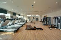 Fitness centrum a/nebo fitness zařízení v ubytování Al Khoory Atrium