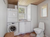 Koupelna v ubytování Holiday Home Petri - 500m from the sea by Interhome