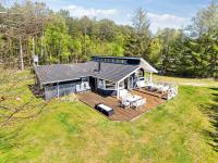 Zahrada ubytování Holiday Home Petri - 500m from the sea by Interhome